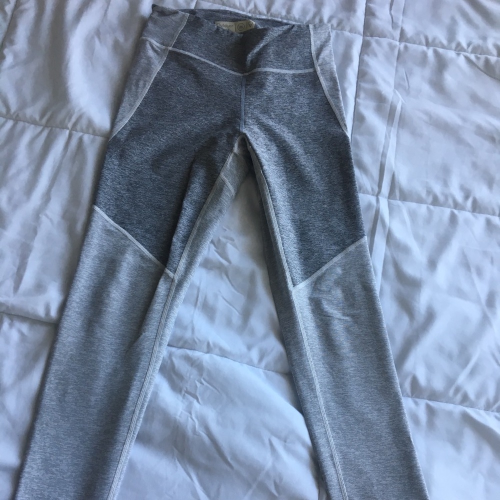 Two-Tone Warmup Leggings
OUTDOOR VOICES